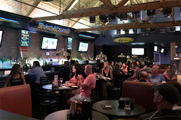 Sports Bar Lounge Grill Ventura, Round Table Sports Bar Lounge