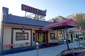 Valley Inn Restaurant and Martini Bar - Sherman Oaks