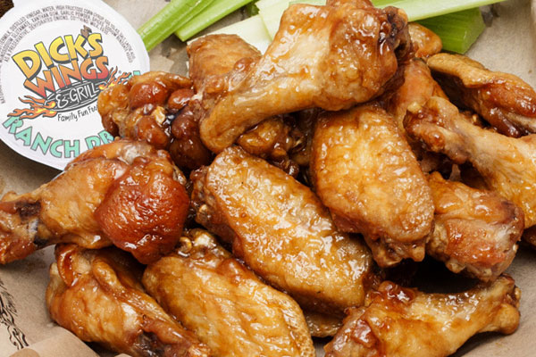 Dick’s Wings & Grill – Panama City | Urban Dining Guide